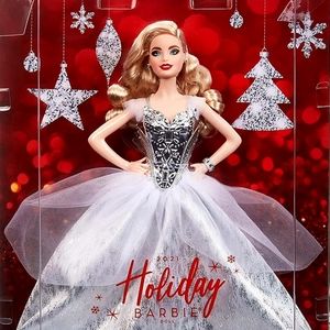 Barbie Signature 2021 Holiday Doll (12-inch, Blonde Wavy Hair)